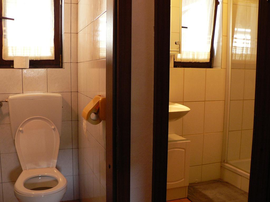 Apartments And Holiday Home Grohar Kranjska Gora Quarto foto